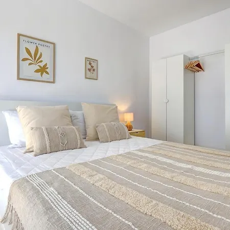 Lucy - 2 Bed Apartmán *